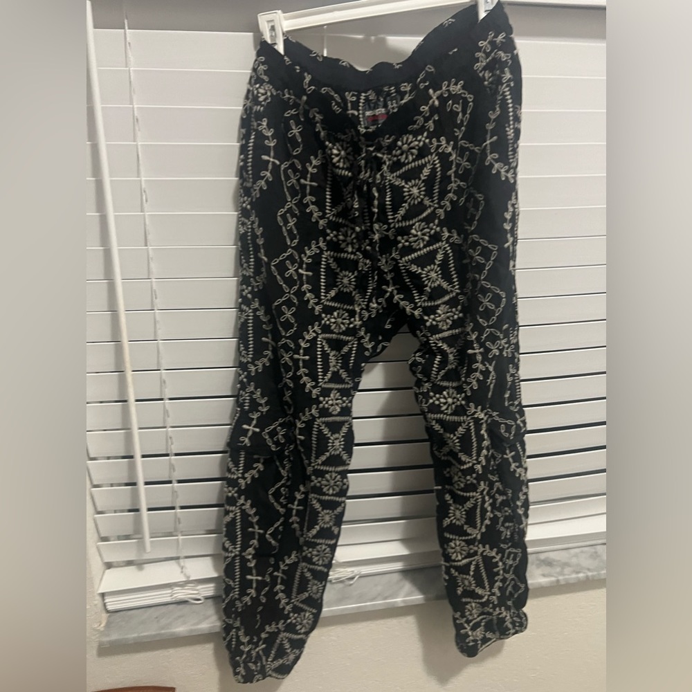 JOHNNY WAS PEACHES ALL OVER EMBROIDERED PANT